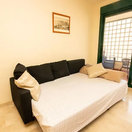 One Bedroom In Apartment *