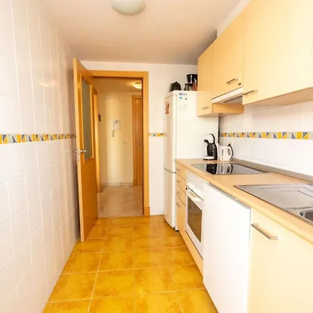 One Bedroom In Apartment *